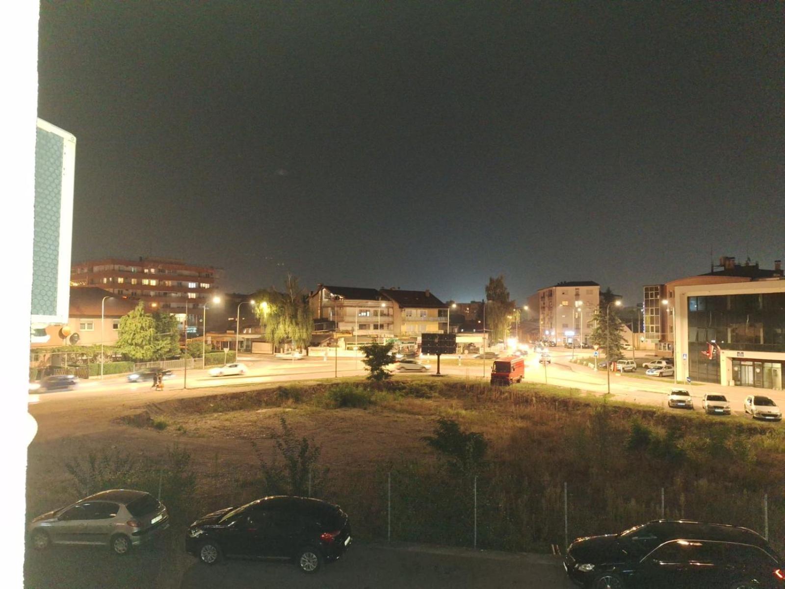 Elegantna Oaza Apartment บันยาลูกา ภายนอก รูปภาพ